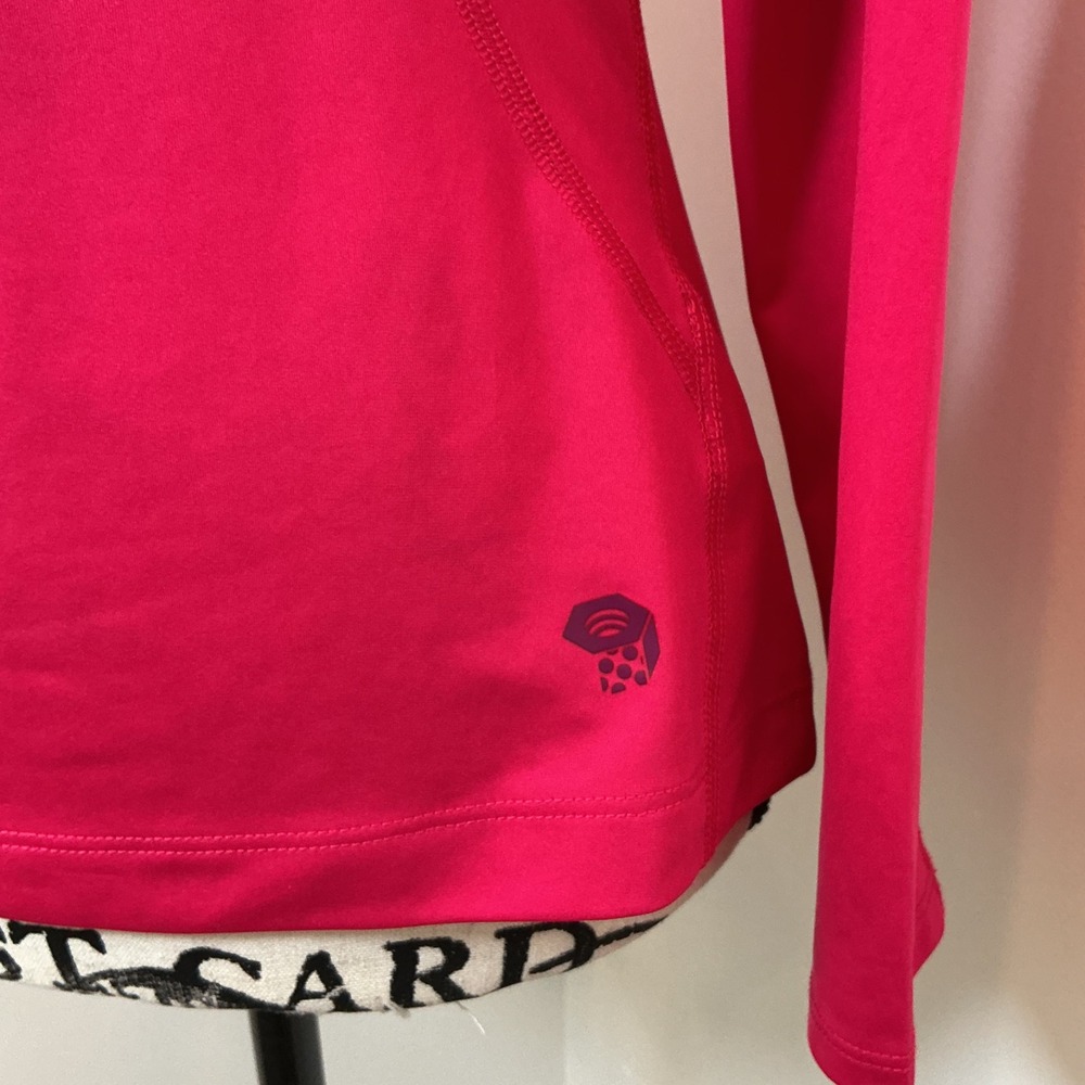 Mountain Hardwear Long Sleeve V-Neck Performance Shirt Women's XS Pink Athletic - Picture 2 of 6